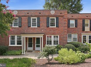 2700 13th Rd S APT 382, Arlington, VA 22204