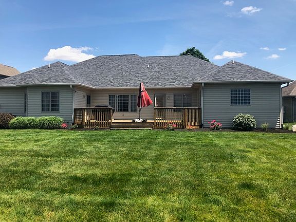 2nd image of 313 S Wintergreen Dr