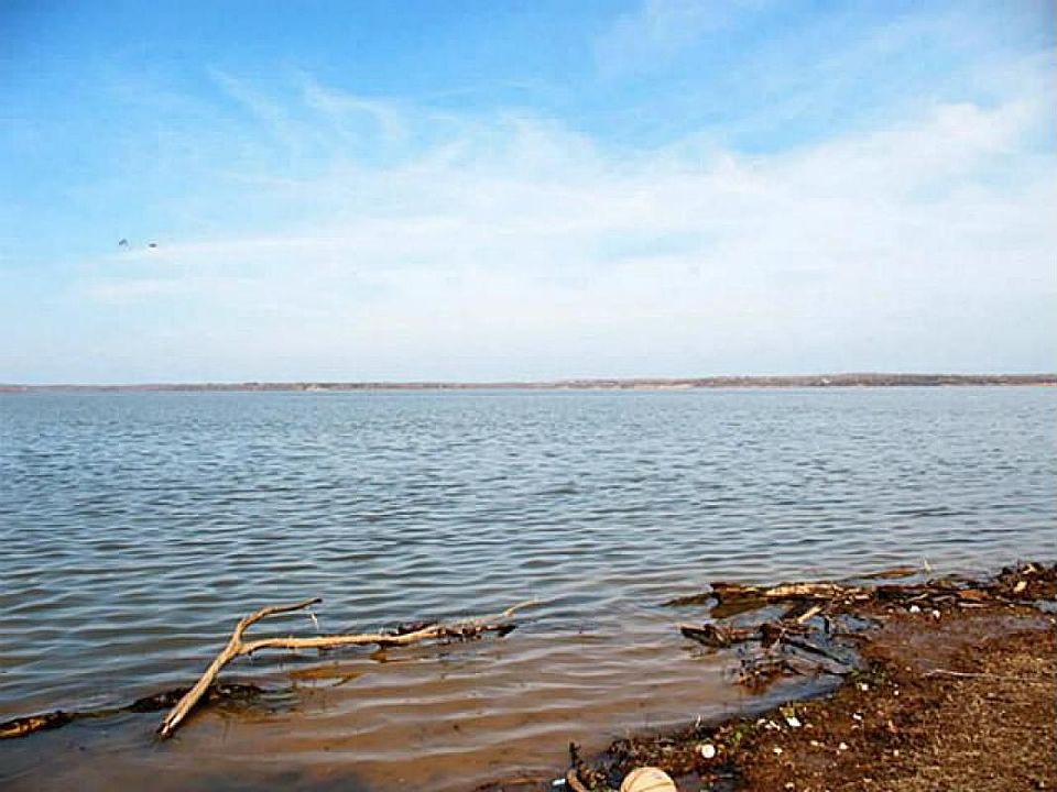 1st image of 818 Driftwood Dr
