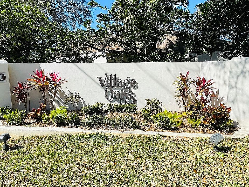 1st image of 281 Oak Hill Dr #13