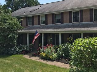 9151 Woodcrest Rd, Pittsburgh, PA 15237