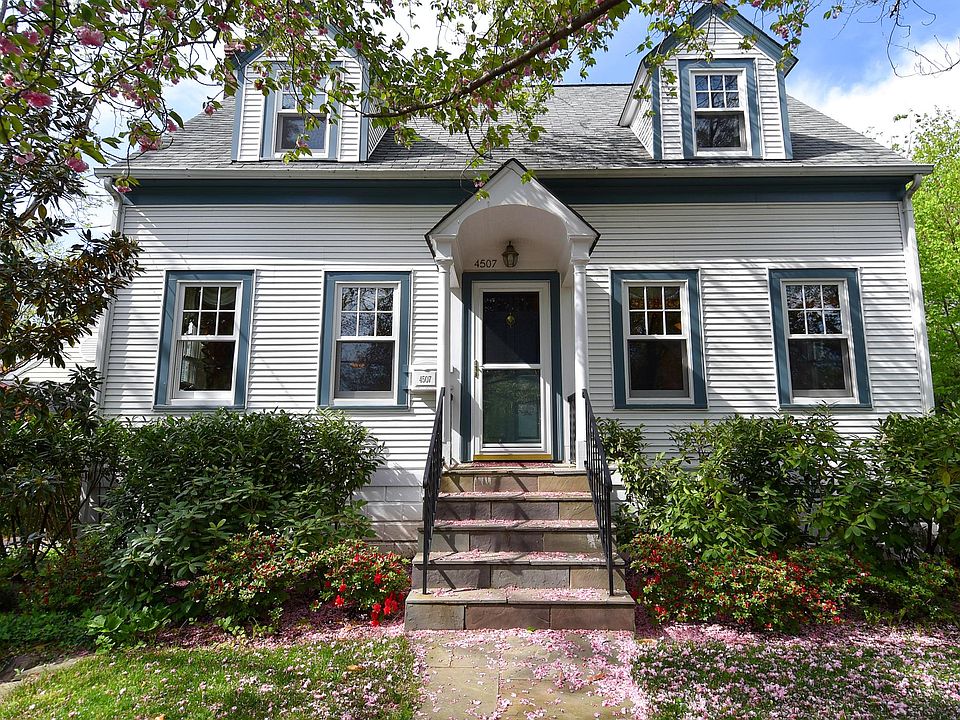 House viewed from 15th ST N.