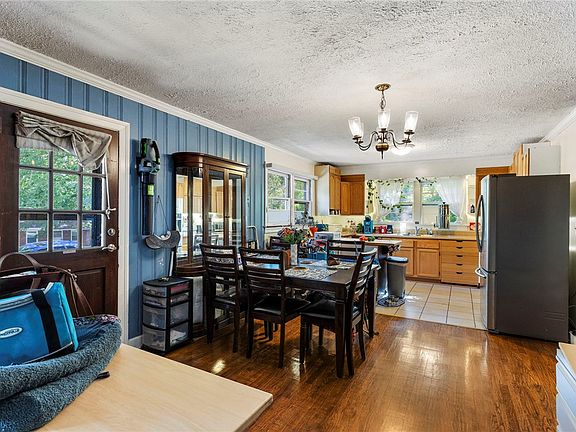 5th image of 307 Piedmont Ave