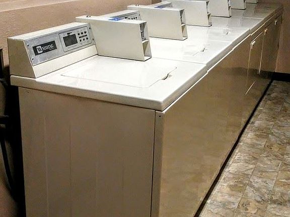 2nd image of 523 W Crest Dr APT 2