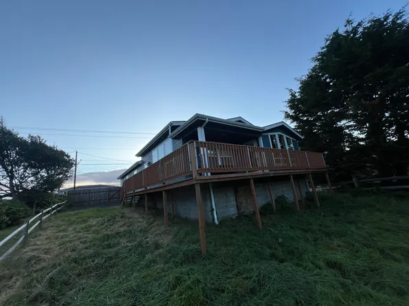 2242 Highway 101 N, Rockaway Beach, OR 97136