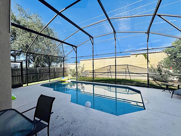 4th image of 2565 Bear Creek Ct