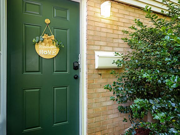 2nd image of 3541 Kenbrooke Ct #118