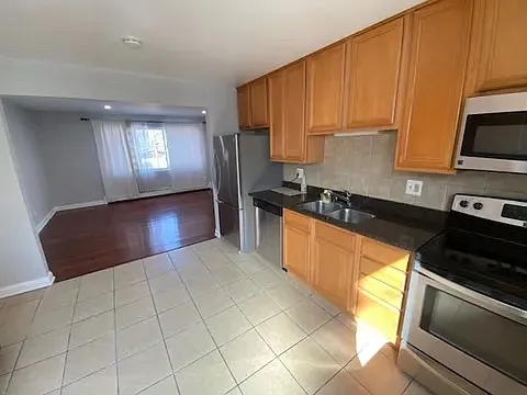 2 bed, 1000 sqft, $1,700 — Photo 2