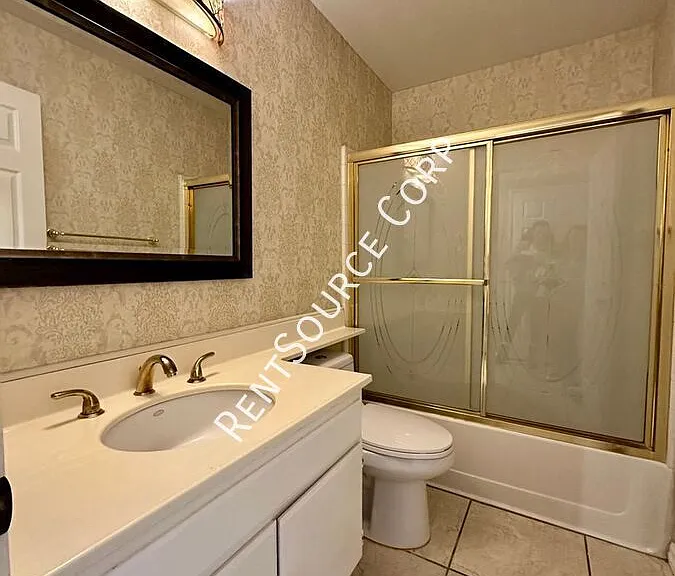 25823 Dickens Ct — Photo 8