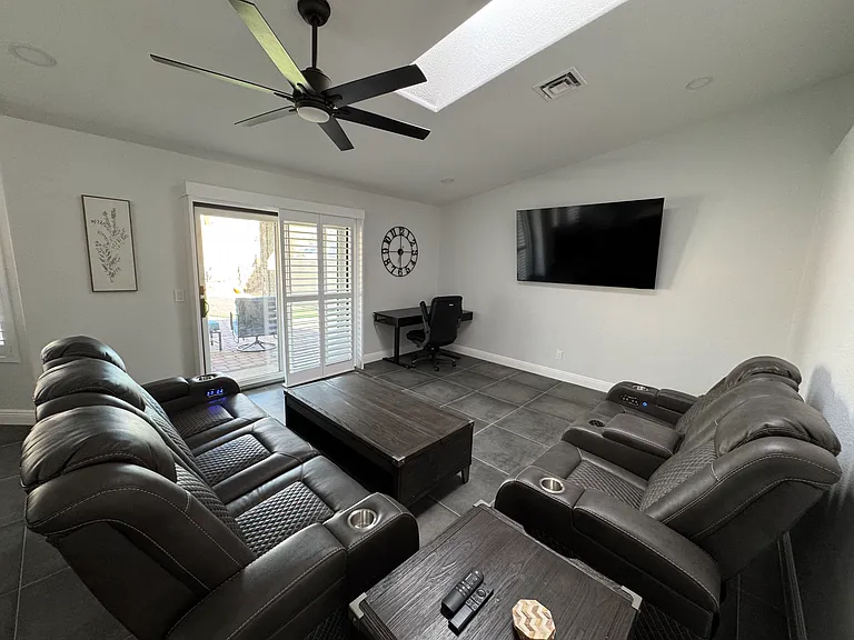 3232 Sheik Dr — Photo 12