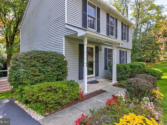 4th image of 705 Morgan Dr W
