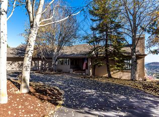 1031 NW Summit Dr, Bend, OR 97703