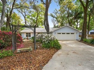 658 Clark Ct, Mount Dora, FL 32757