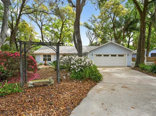 658 Clark Ct, Mount Dora, FL 32757