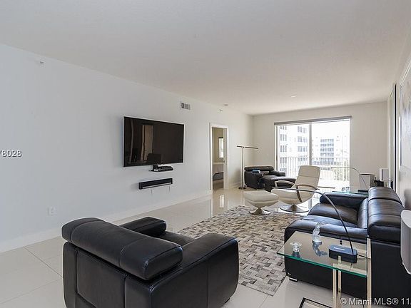 5th image of 10730 NW 66th St APT 301
