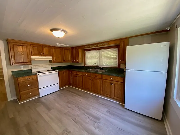 328 Falls Rd — Photo 6