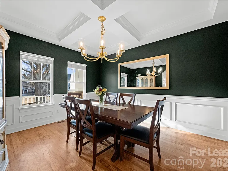 18047 Northport Dr — Photo 22