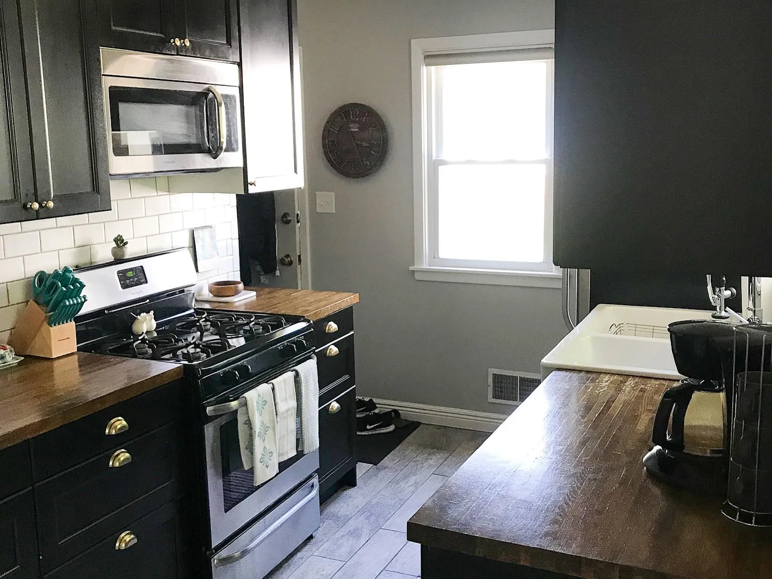 3 bed, 2200 sqft, $2,500 — Photo 3