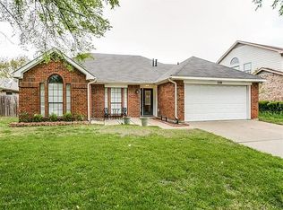 350 Hopewell St, Grand Prairie, TX 75052