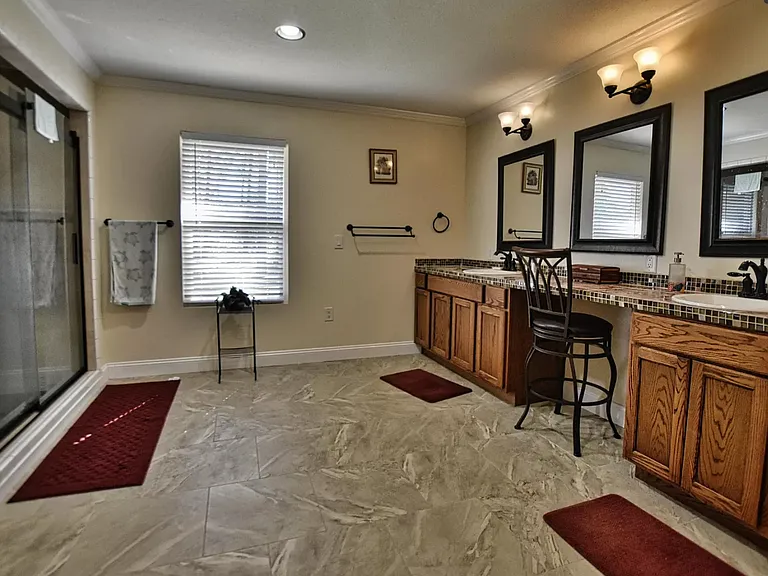 9101 Quail Roost Dr — Photo 6