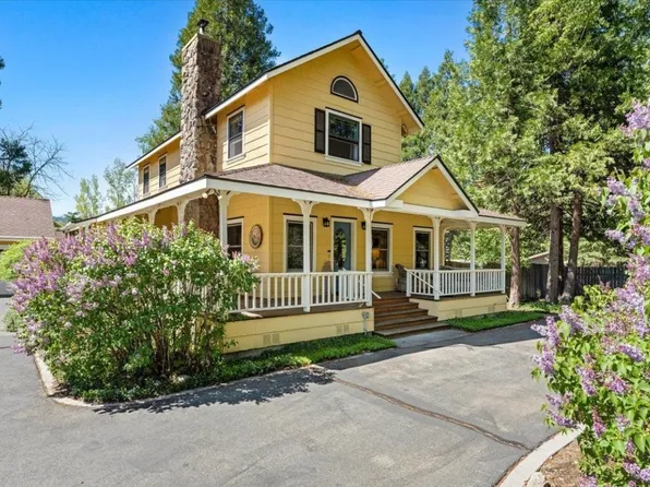1130 Lassen Ln, Mount Shasta, CA 96067