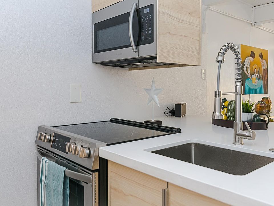 1st image of 2232 Bellefontaine St #7