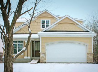 264 Benton Ave N, Wayzata, MN 55391