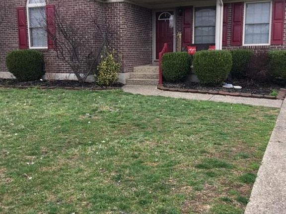 3rd image of 224 Aulbern Dr W