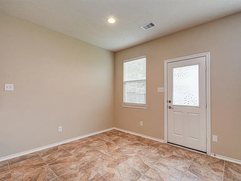 23 Fairlee Ct — Photo 18
