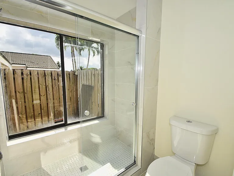 21518 Summertrace Cir — Photo 17