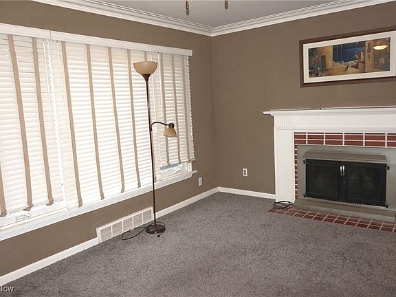 4th image of 3114 W Edgerton Rd