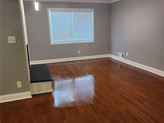 5th image of 750 Dalrymple Rd Unit 2B