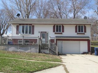 1427 City View Dr, Denison, IA 51442