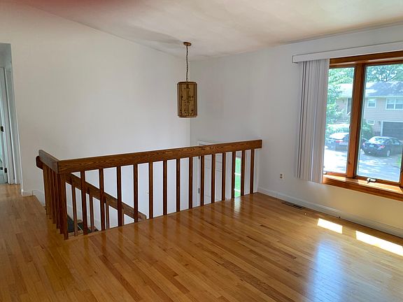 Entrance to living area.