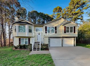 200 Deer Walk Dr, Winder, GA 30680