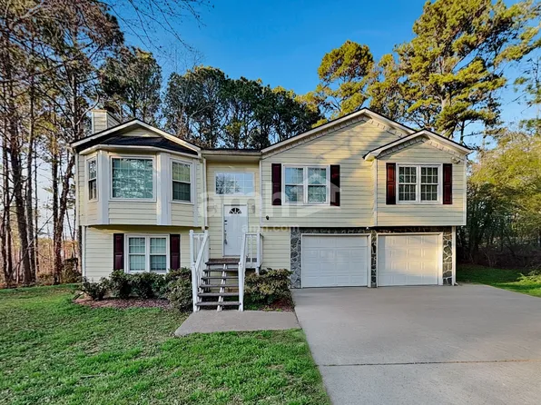 200 Deer Walk Dr, Winder, GA 30680