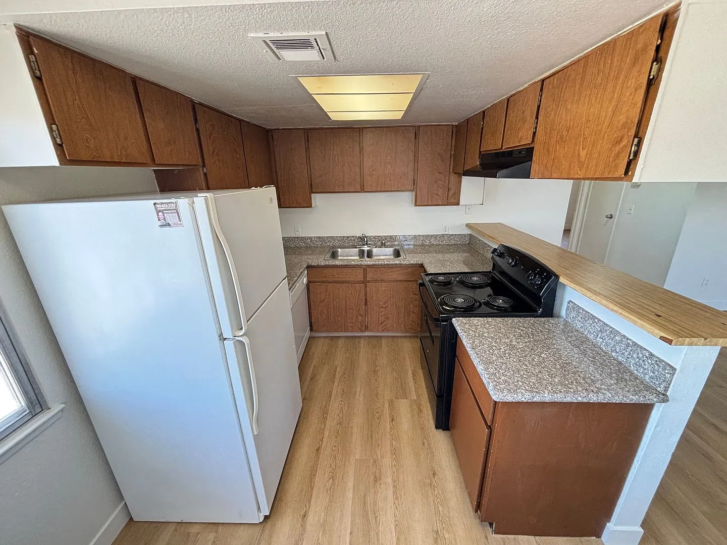 3431 E Cheyenne Ave Unit C — Photo 2