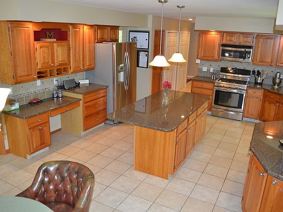 4th image of 547 Heritage Dr