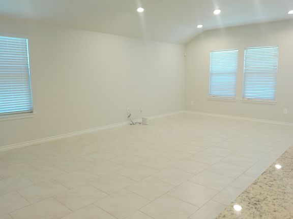 5th image of 2306 Tranquil Ln