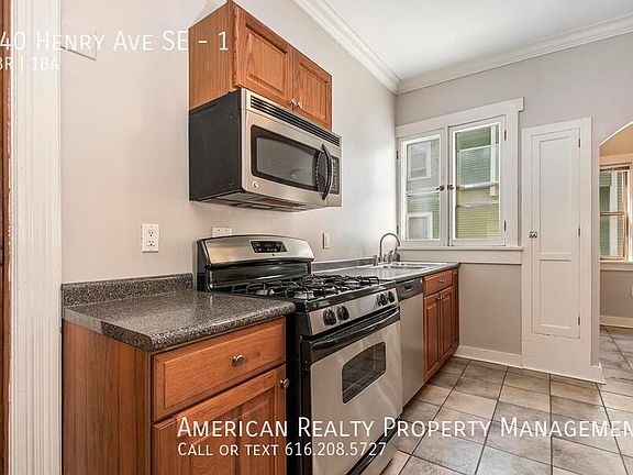 4th image of 240 Henry Ave SE #1