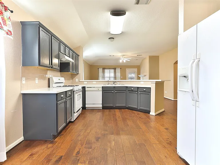 19627 Beachy Ct — Photo 8