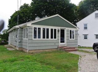 30 Menunketesuck Rd, Westbrook, CT 06498