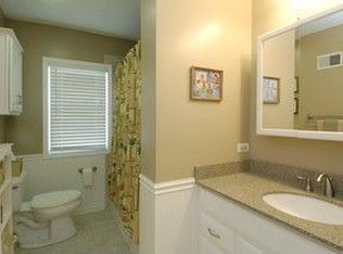 177 S Glenwood Pl, Aurora, IL