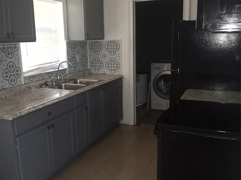 2900 NW 8th St — Photo 5