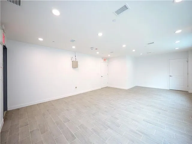Studio, $13,500 — Photo 3