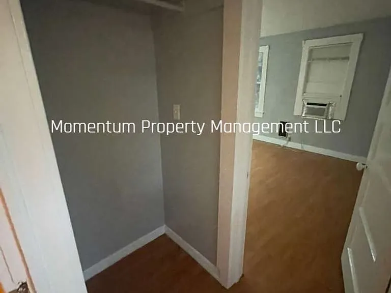 8406 N N Brks #C — Photo 2