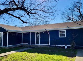 206 Oscar St #B, Taylor, TX 76574