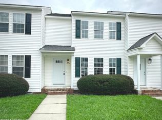 206 Mayfair Ct, Clayton, NC 27520