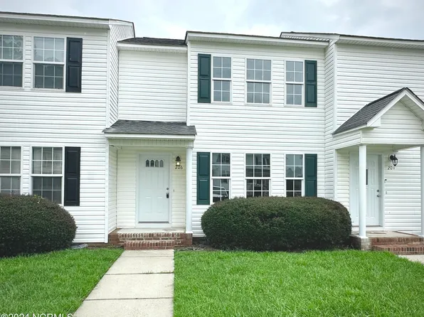 206 Mayfair Court, Clayton, NC 27520