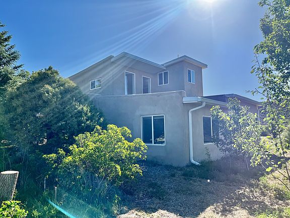 2nd image of 13 Flor Azul Rd